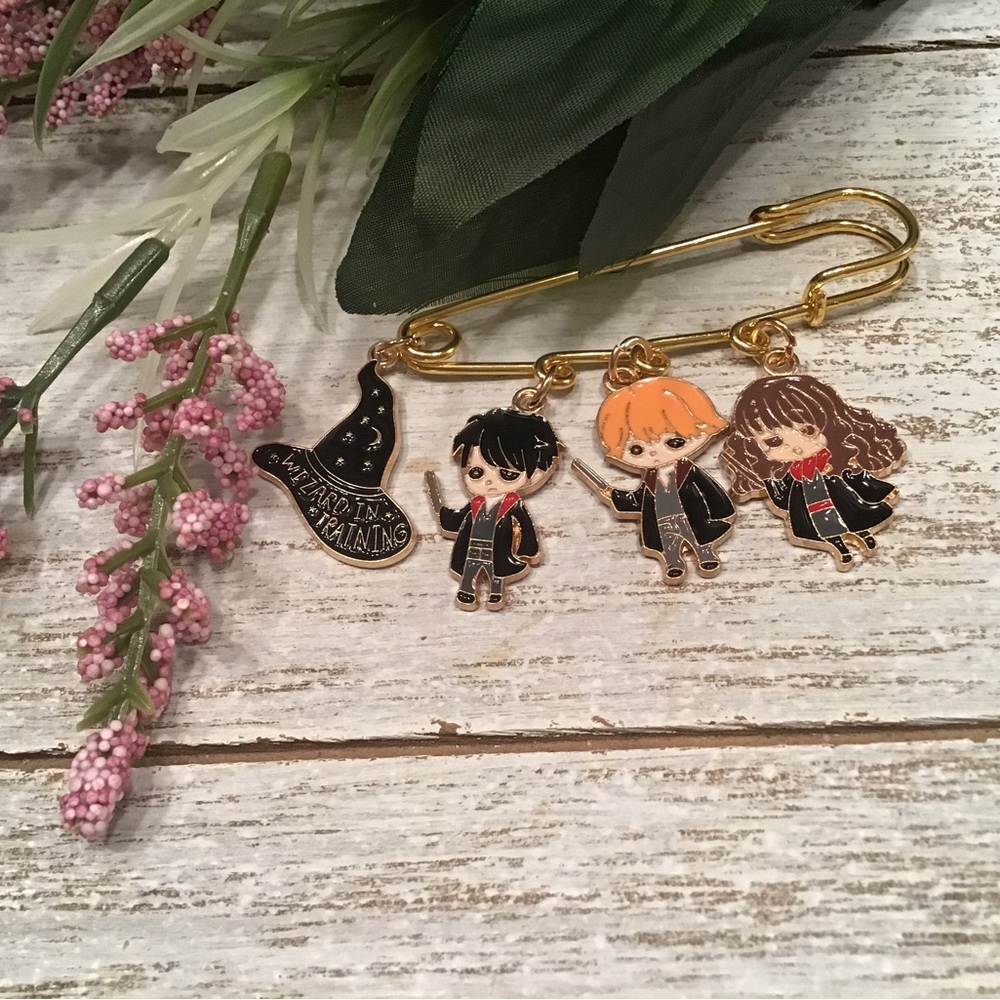 Harry Potter Brooch      🌸[2/$30.00]